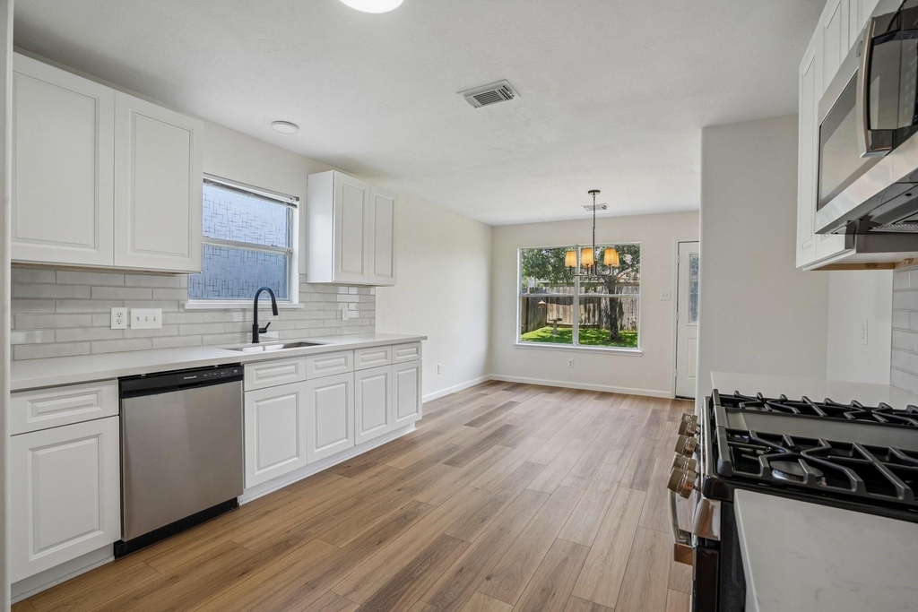 4419 Crossvine Avenue - Photo 10