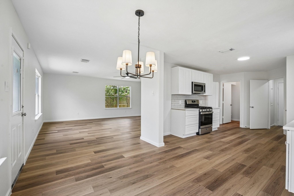 4419 Crossvine Avenue - Photo 7