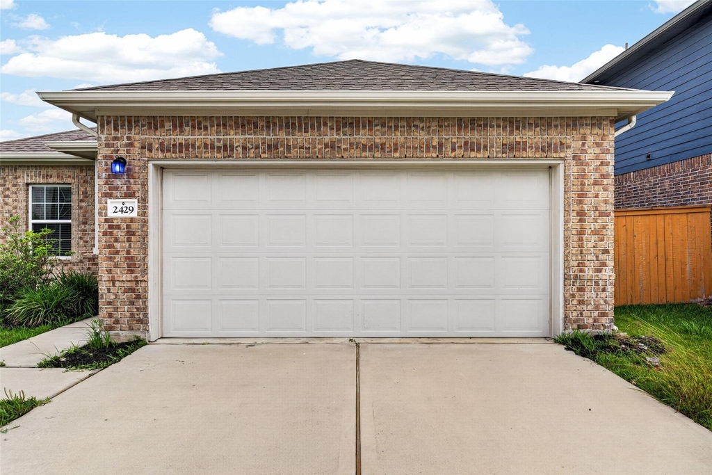 2429 Abbot Brook Drive - Photo 2