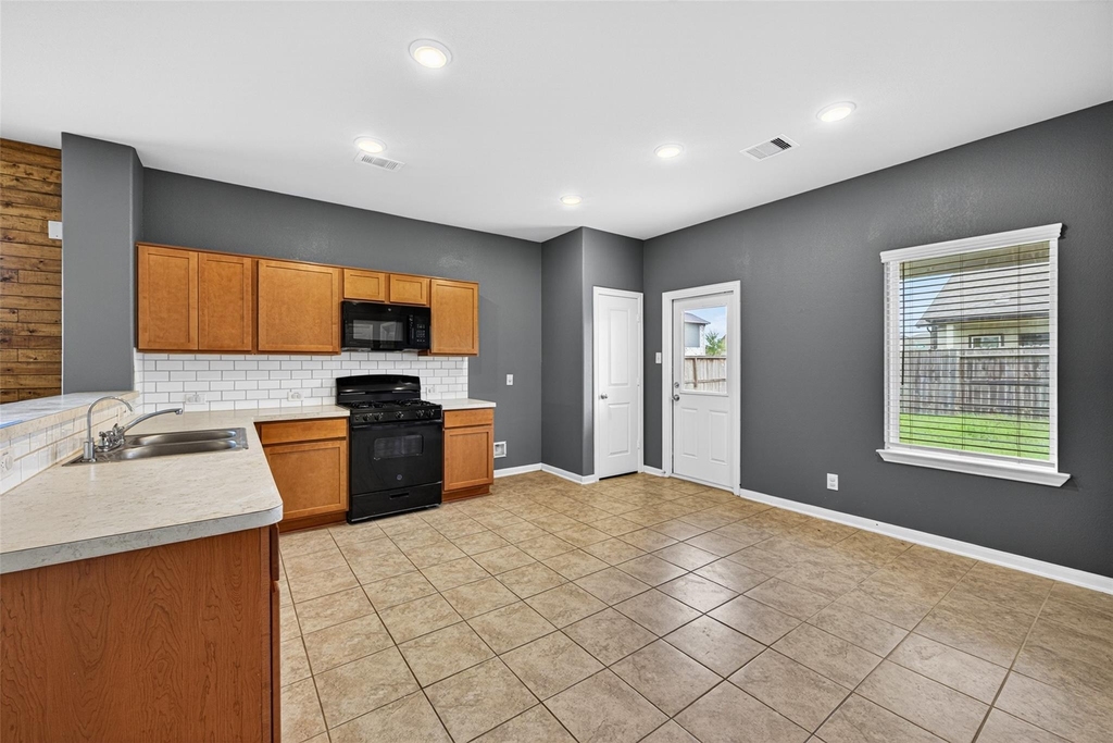 2429 Abbot Brook Drive - Photo 16