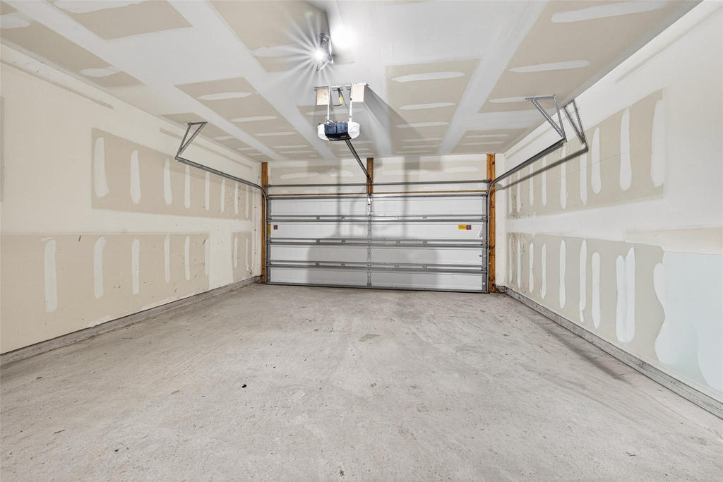 2429 Abbot Brook Drive - Photo 32
