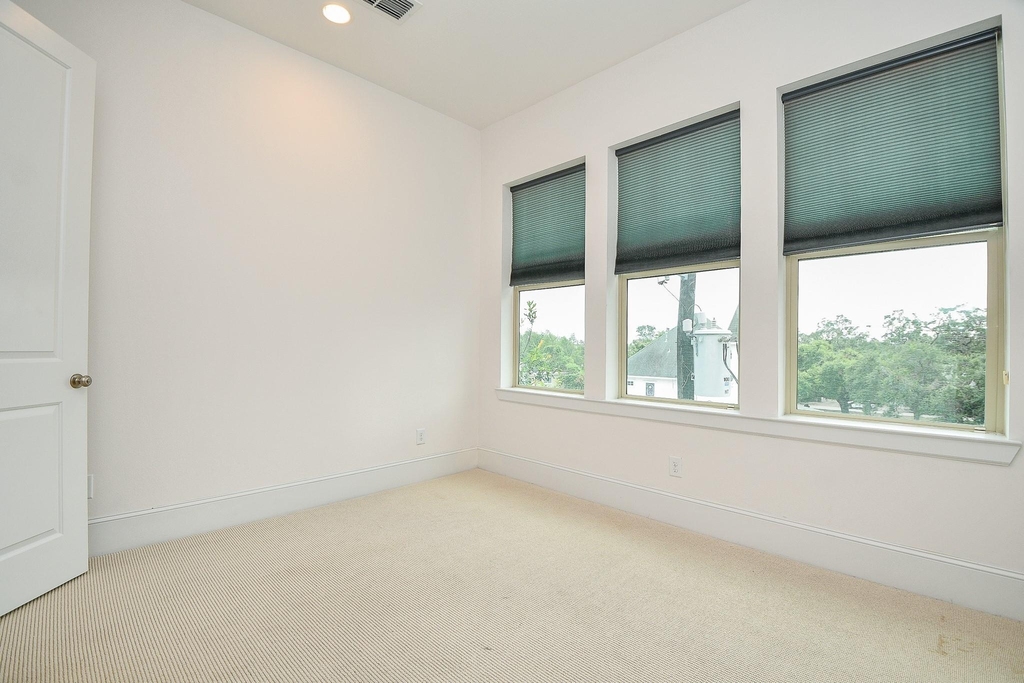 818 Yale Street - Photo 18