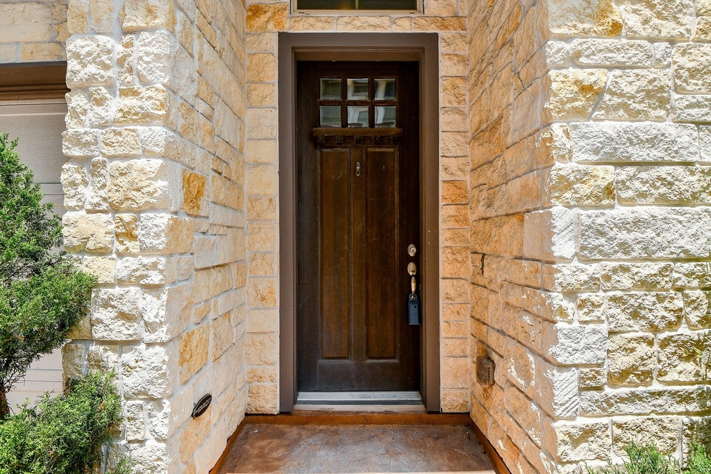 818 Yale Street - Photo 4