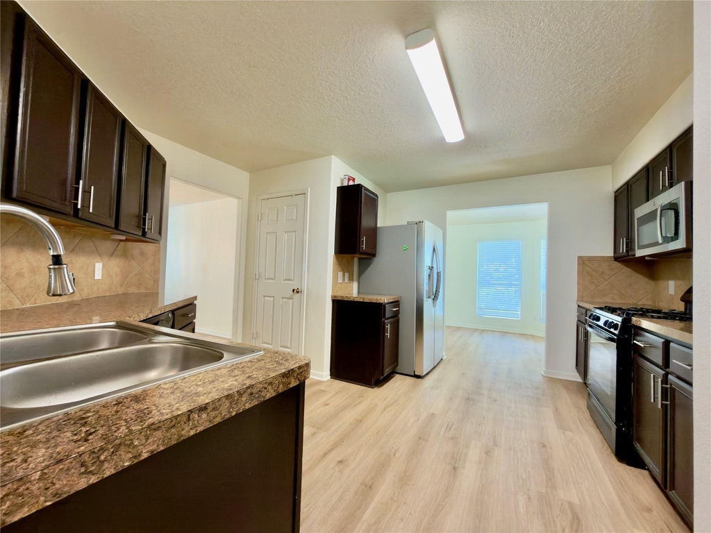 4935 Fair Oak Dale Lane - Photo 4