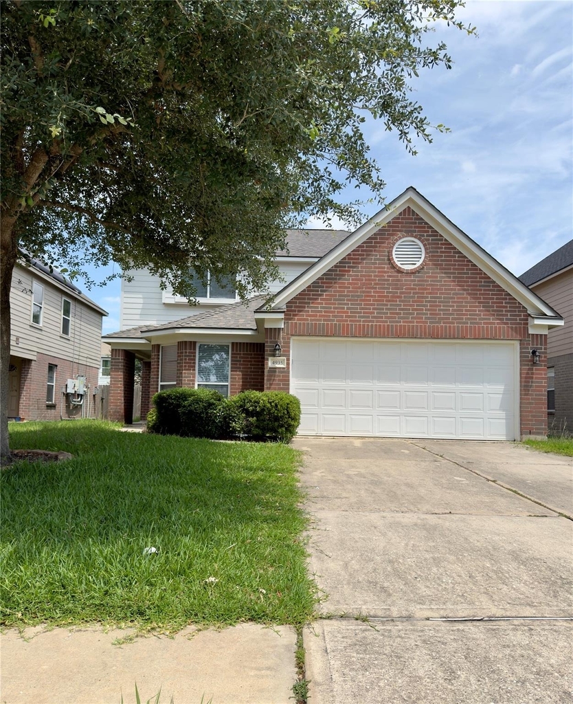 4935 Fair Oak Dale Lane - Photo 1