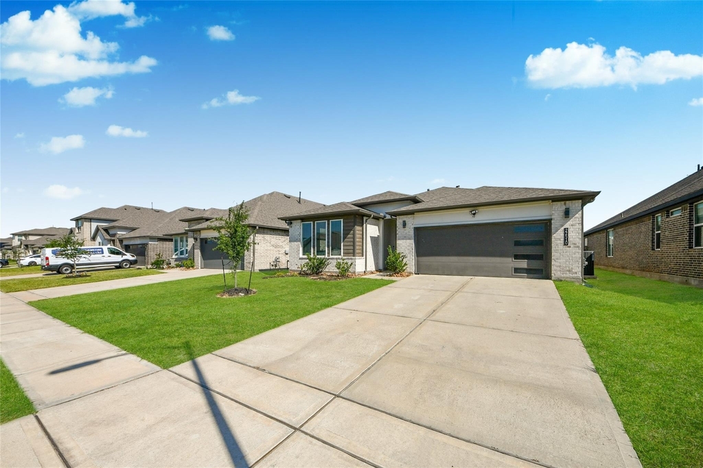 22510 Ginosa Trail - Photo 33