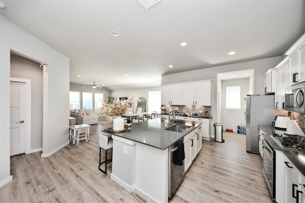 22510 Ginosa Trail - Photo 2