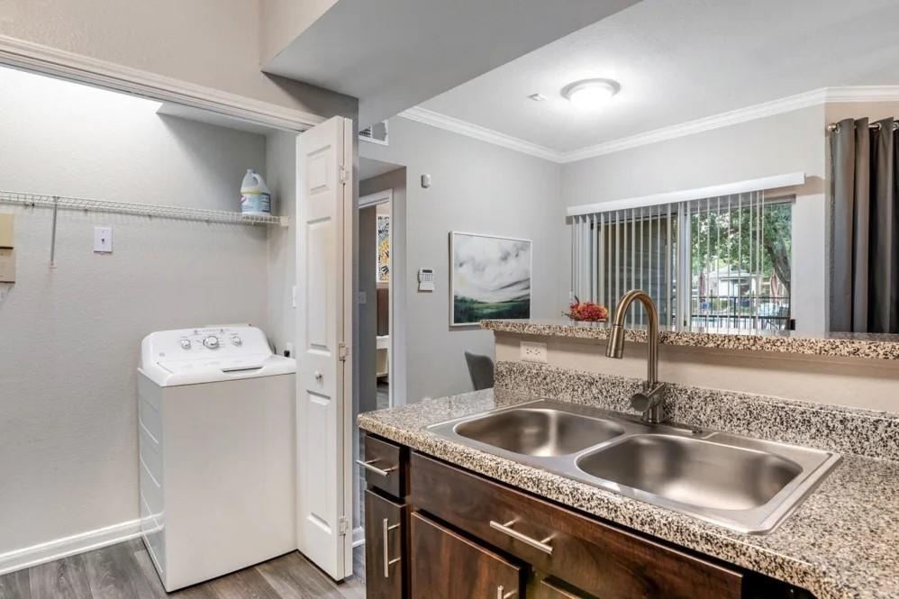 6565 Hollister Street - Photo 10