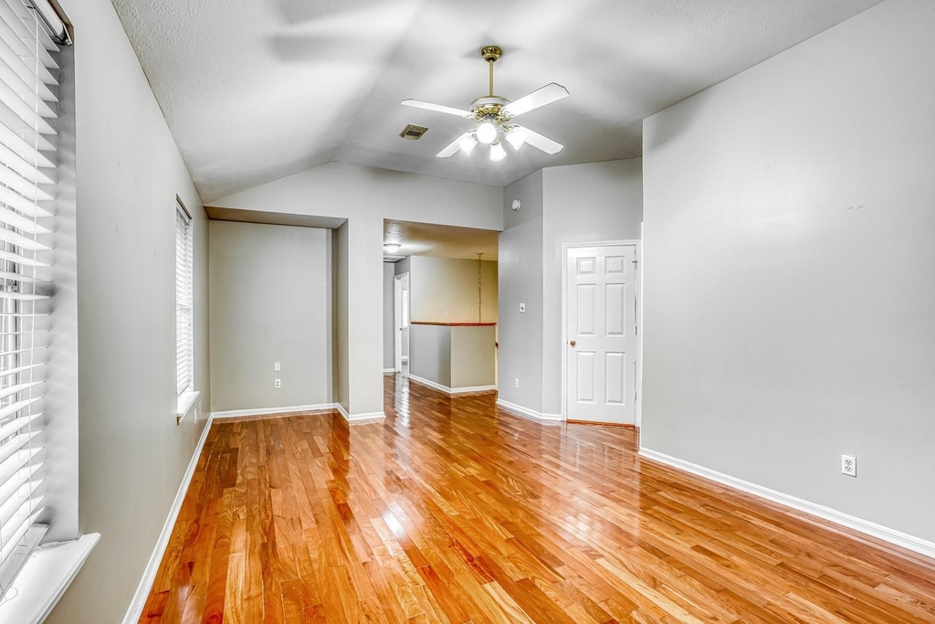 12831 Pheasant Lake Court - Photo 11