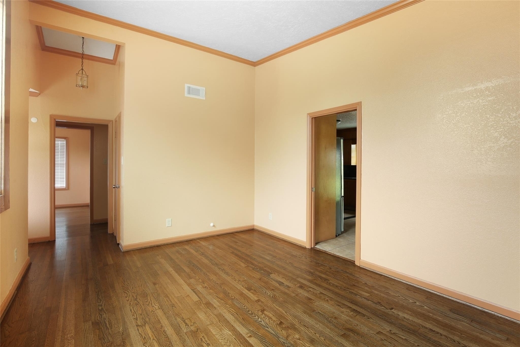 6923 Leader St Street - Photo 2