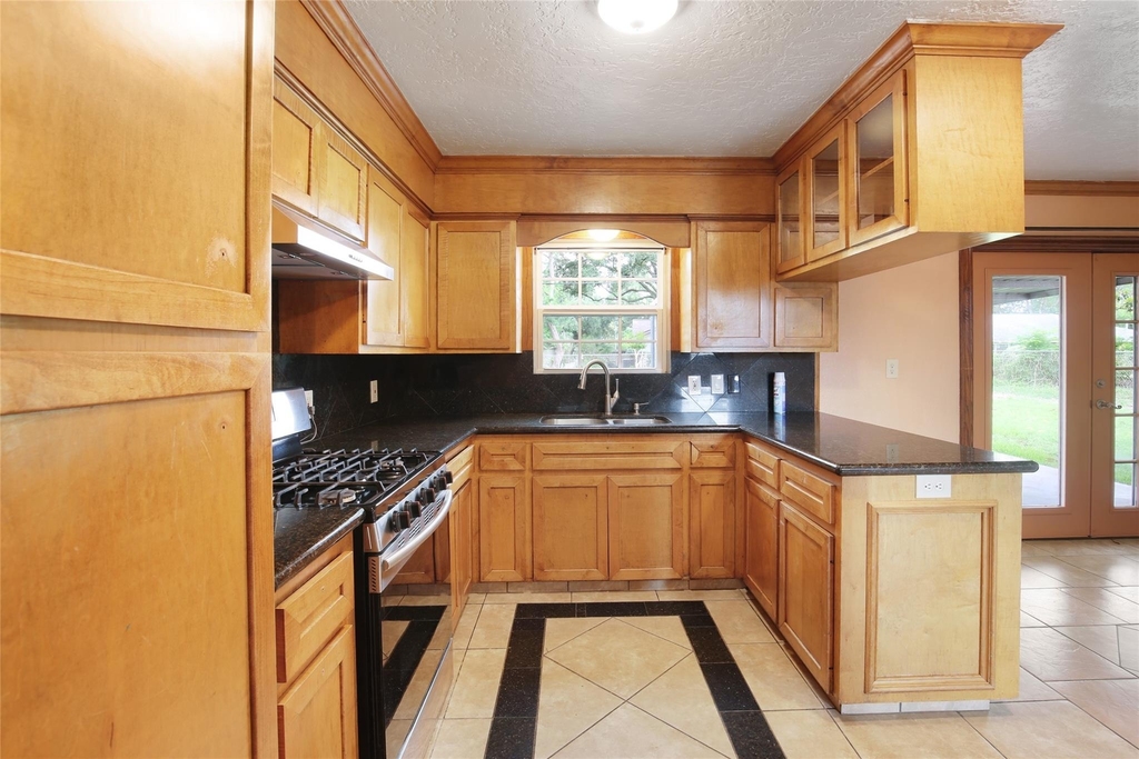 6923 Leader St Street - Photo 9