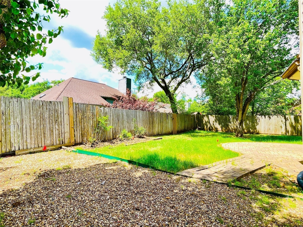 2910 Pioneer Pass - Photo 30
