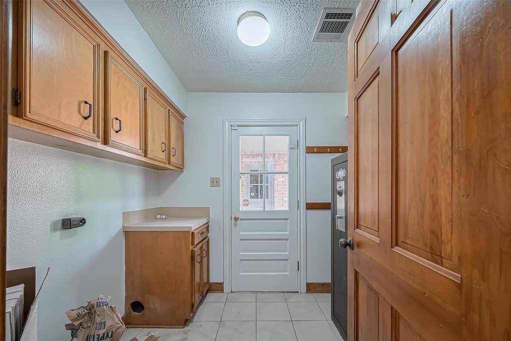 18307 Champion Forest Drive - Photo 4
