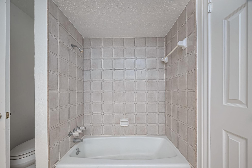 18307 Champion Forest Drive - Photo 25