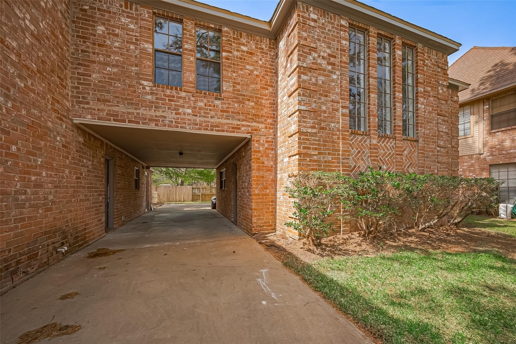 18307 Champion Forest Drive - Photo 45