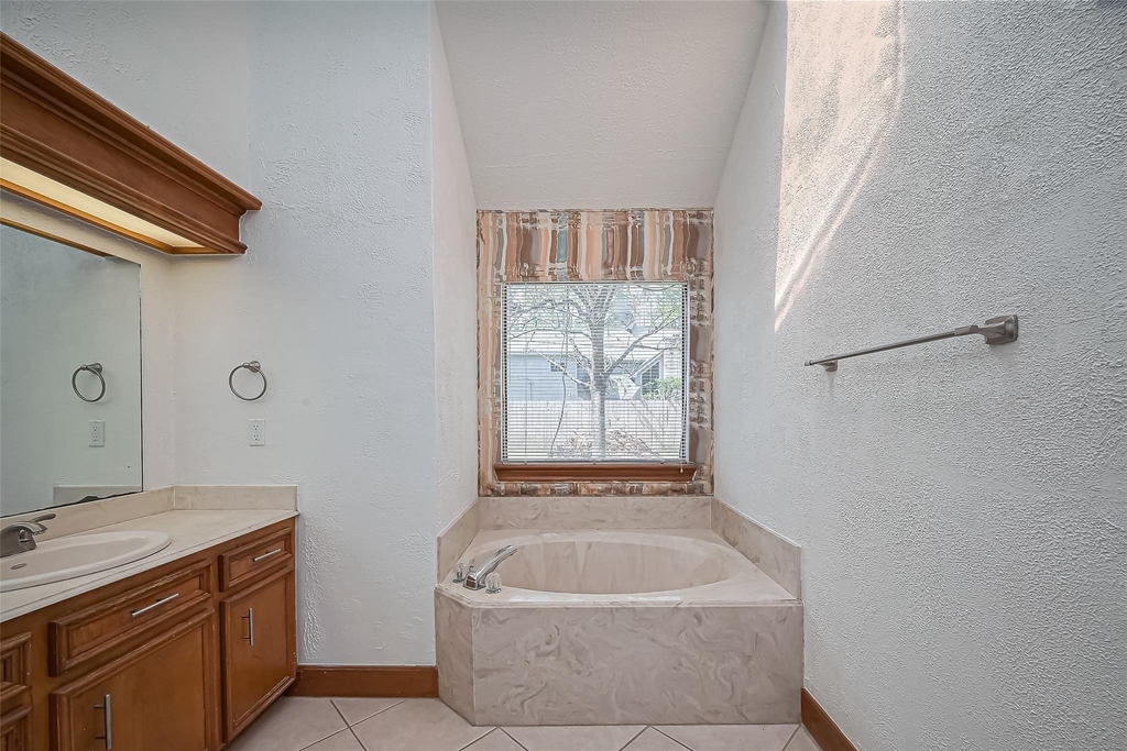 18307 Champion Forest Drive - Photo 38