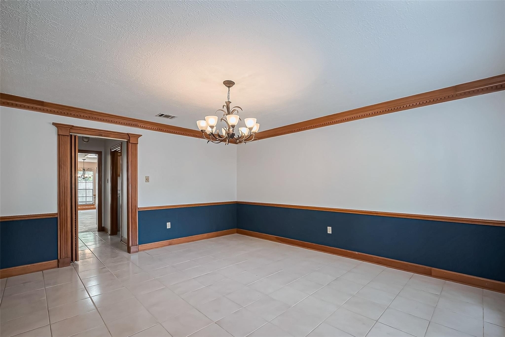 18307 Champion Forest Drive - Photo 15