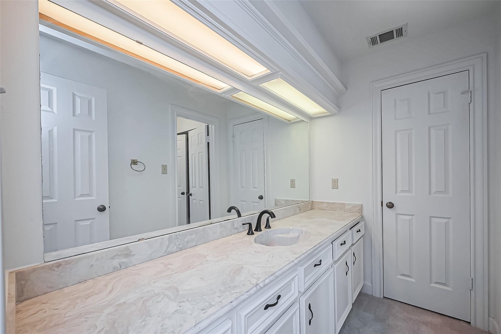 18307 Champion Forest Drive - Photo 19