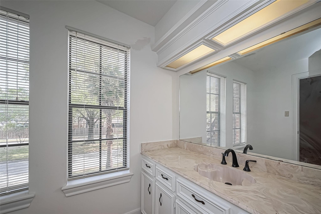 18307 Champion Forest Drive - Photo 23