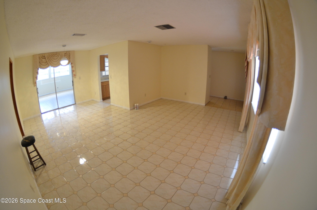 300 Darrow Avenue - Photo 7