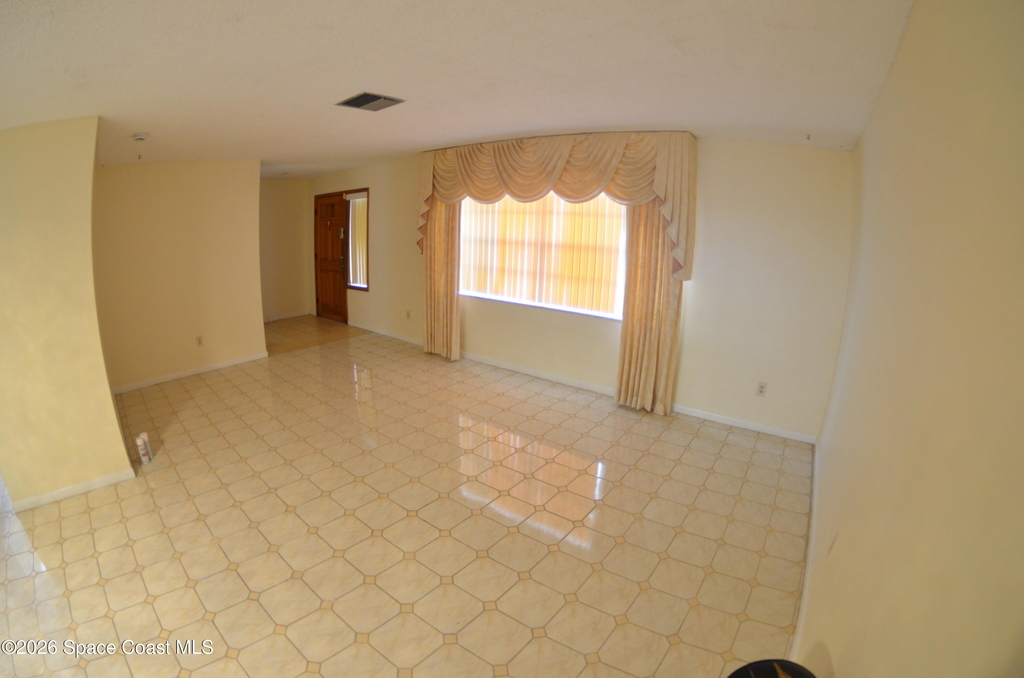 300 Darrow Avenue - Photo 9