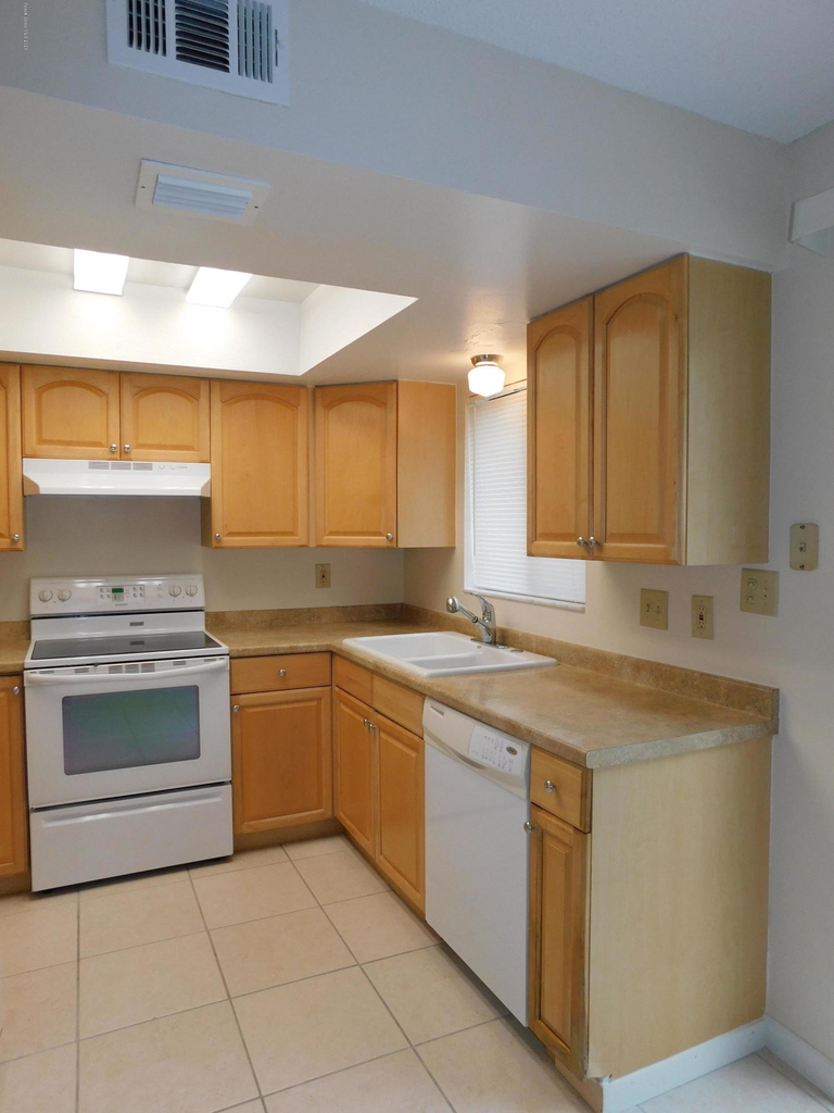 236 Chandler Street - Photo 6