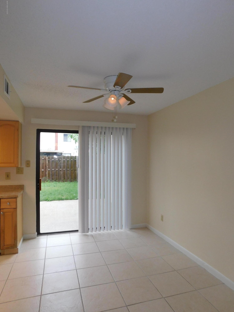 236 Chandler Street - Photo 4