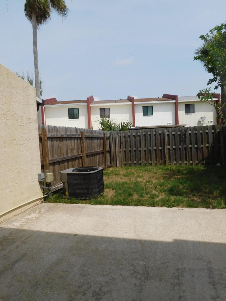 236 Chandler Street - Photo 15