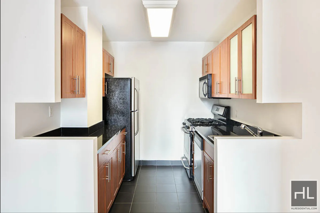 Maiden Lane - Photo 2