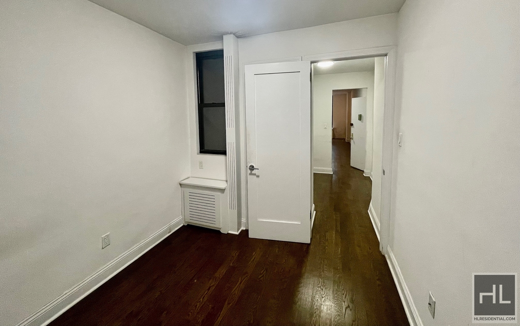 East 89th Street - Photo 1