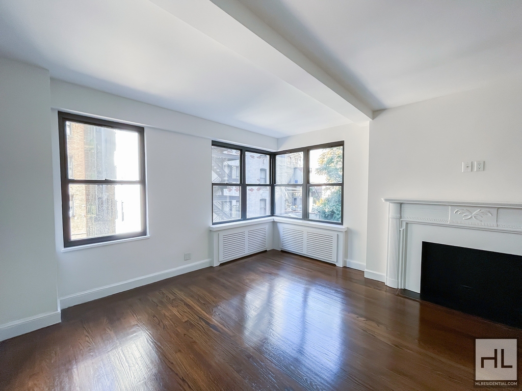 Fifth Avenue - Photo 5