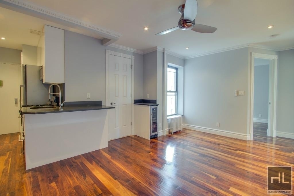 Lexington Avenue - Photo 1