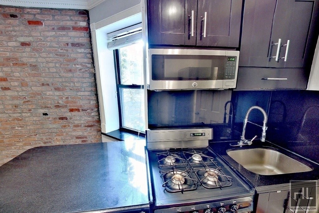 East 5 Street - Photo 1