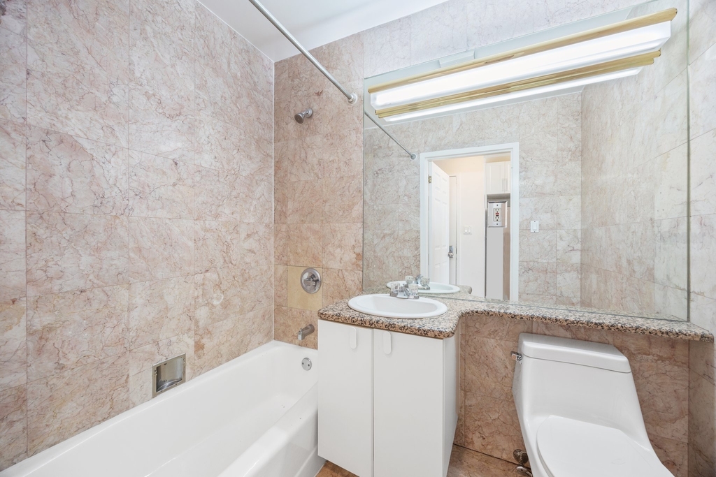 106 Fulton Street - Photo 2