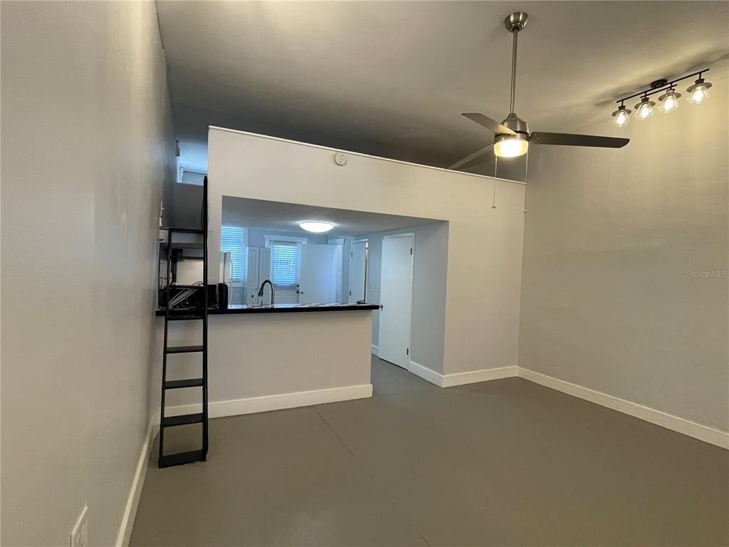 2305 W Texas Avenue - Photo 35