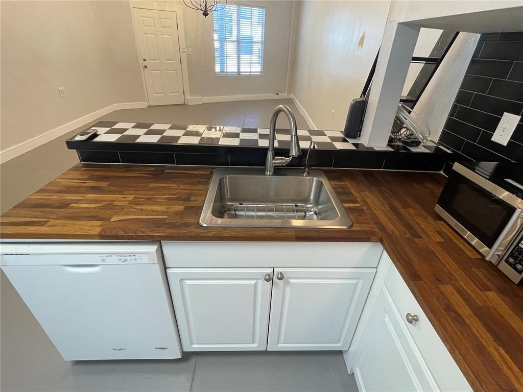 2305 W Texas Avenue - Photo 21