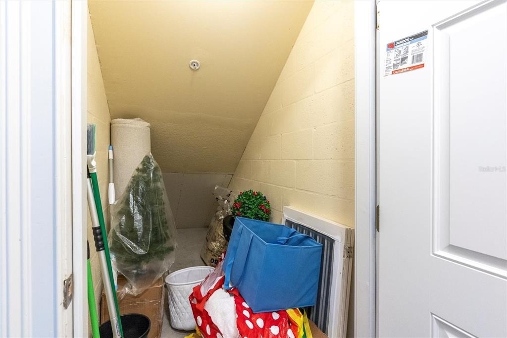 300 Capri Boulevard - Photo 41