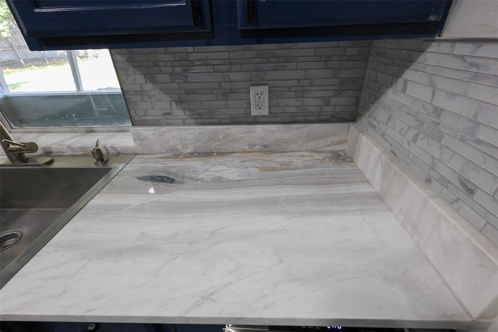 1500 Laurel Circle - Photo 5