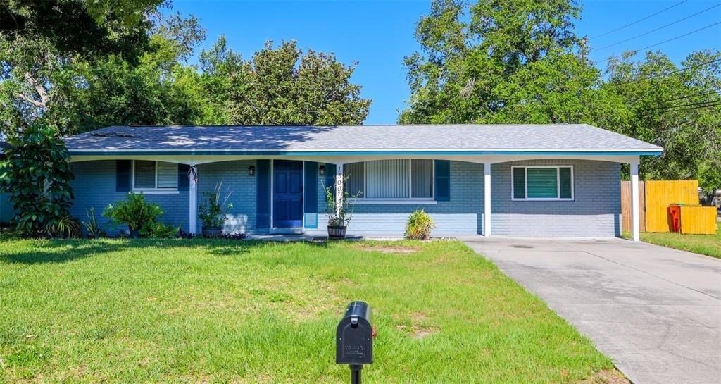 1500 Laurel Circle - Photo 0