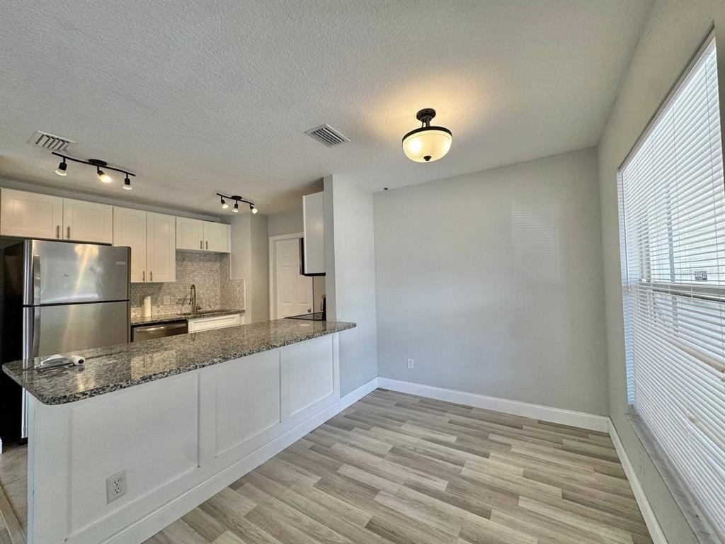 3212 E Emma Street - Photo 9