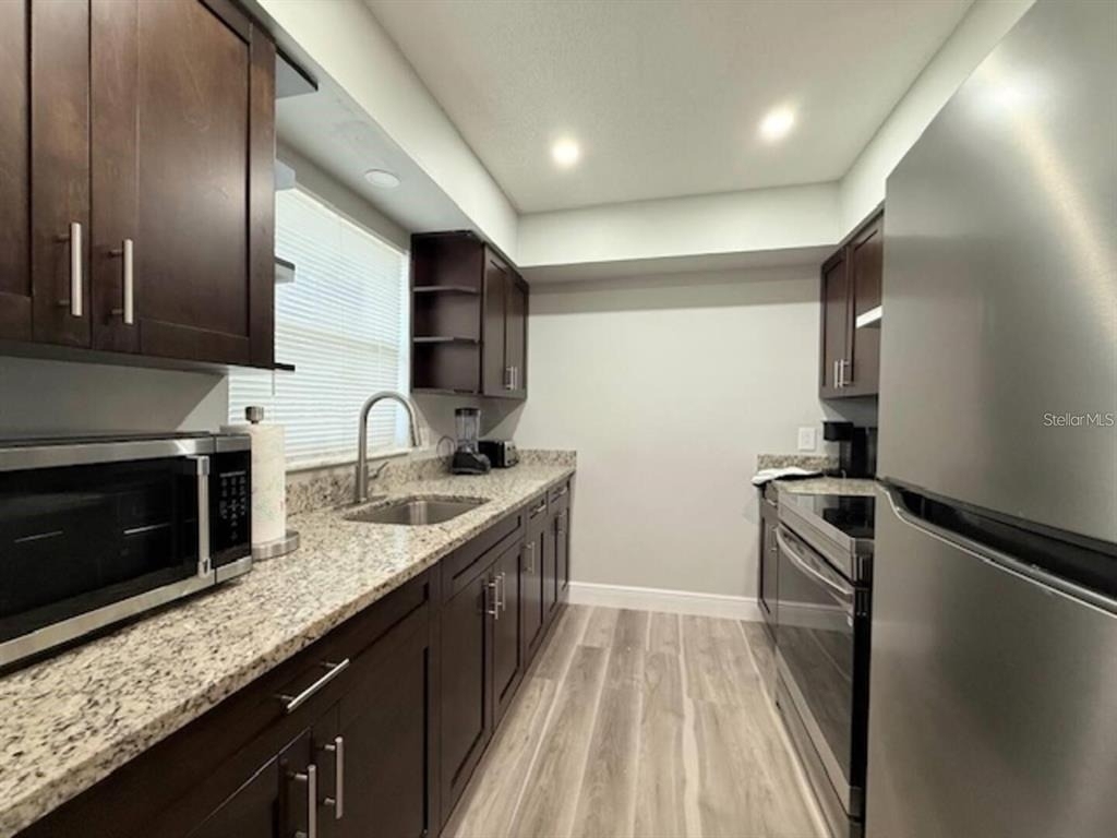 332 Avenue D Se - Photo 4