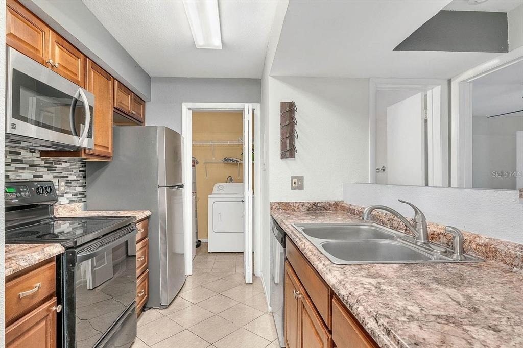 3032 Parkway Boulevard - Photo 7