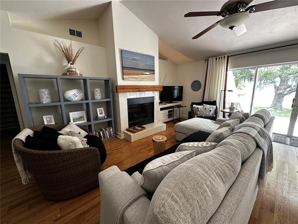 12595 Se Sunset Harbor Road - Photo 2