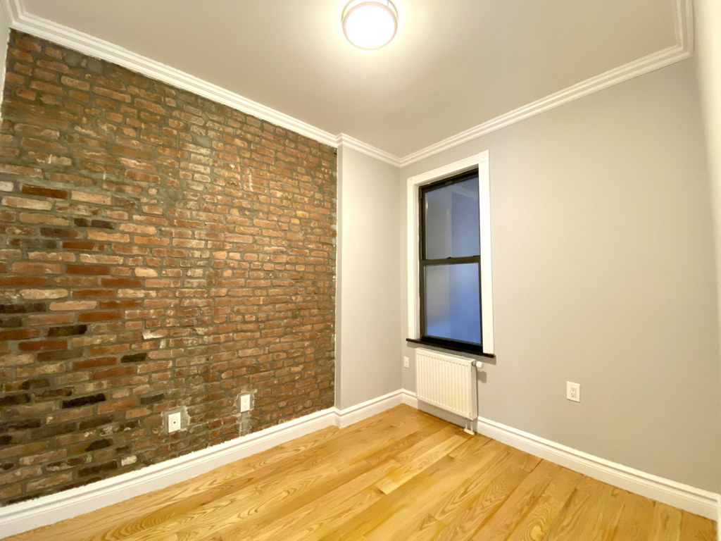 13th & 3rd Ave - Photo 9