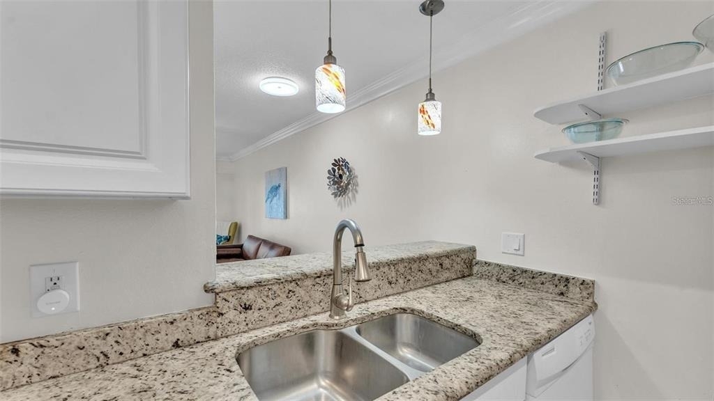900 Avenue Z Se - Photo 10