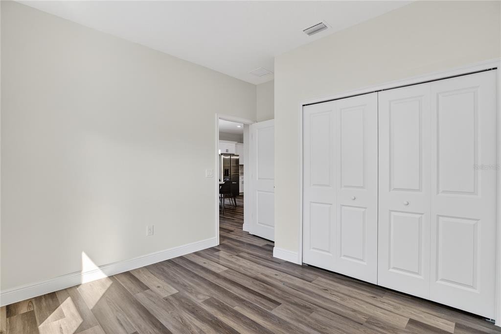 1933 W Oliver Drive - Photo 9