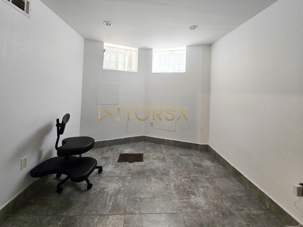 277 Halsey Street - Photo 15