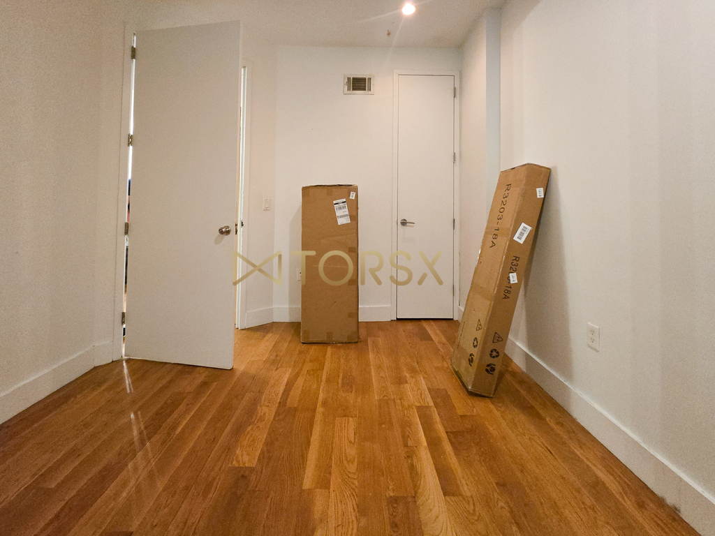 277 Halsey Street - Photo 12