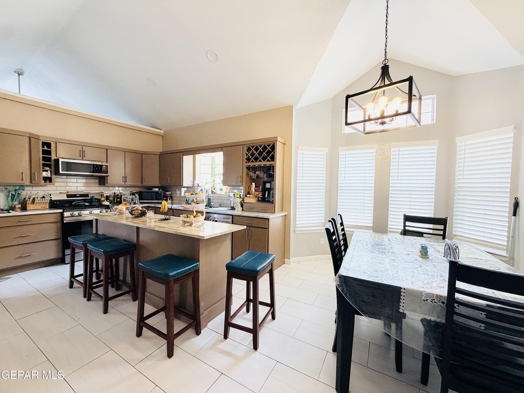 2005 Shadow Ridge Drive - Photo 3