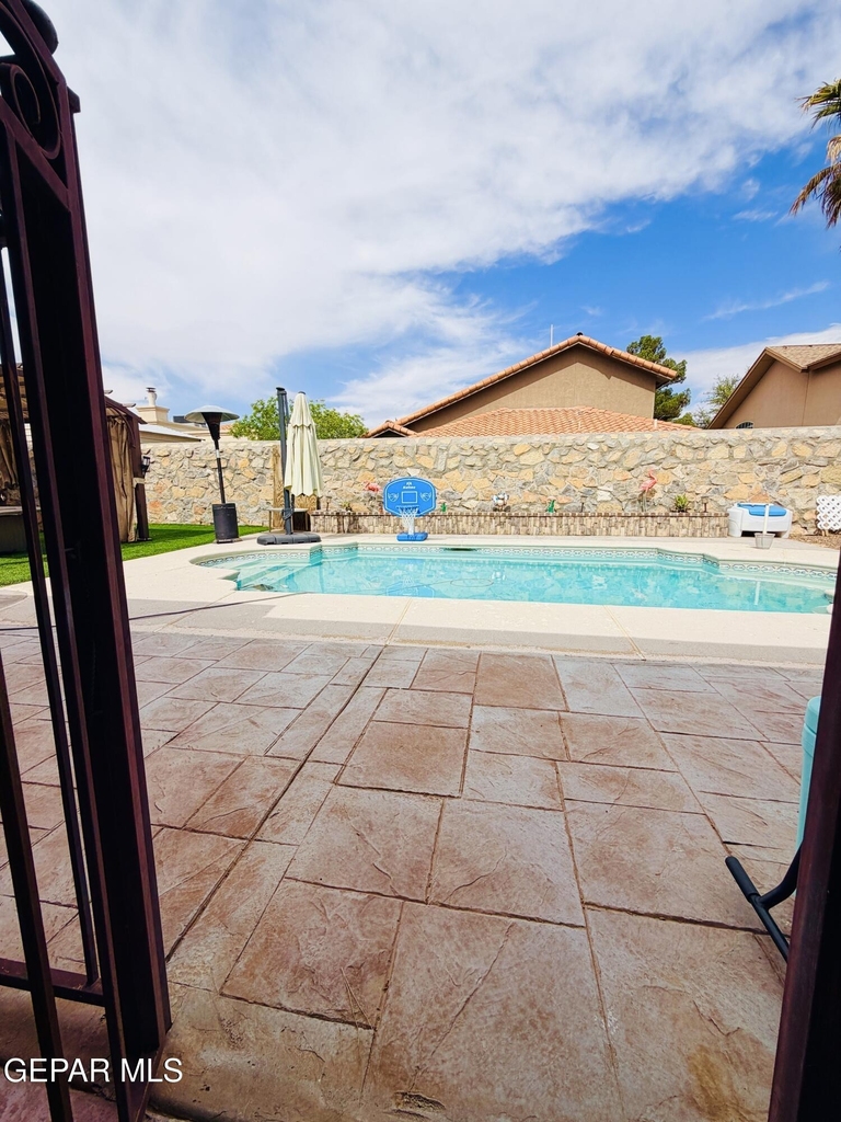 2005 Shadow Ridge Drive - Photo 16